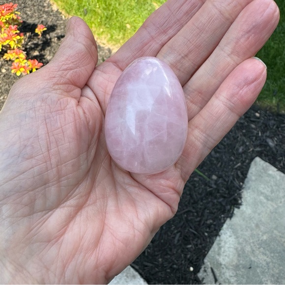 Rose Quartz Crystal Egg with Ring Holder - Picture 9 of 9